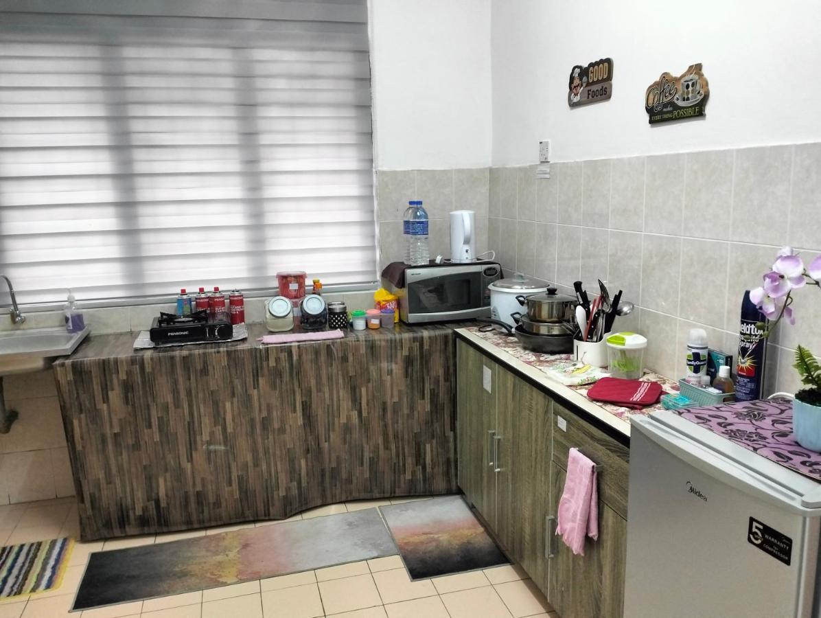 Anggun Homestay Seri Iskandar Exterior foto
