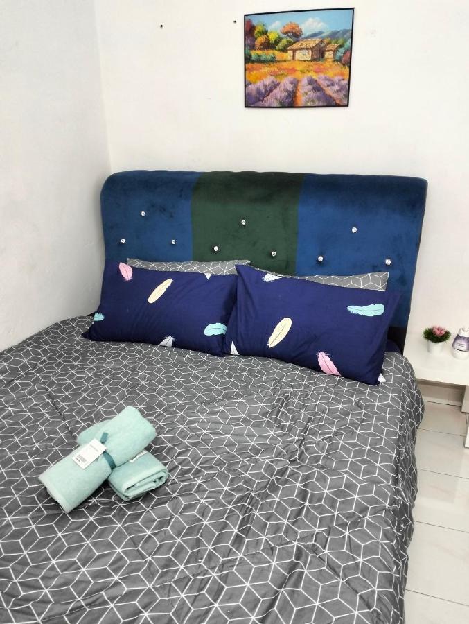 Anggun Homestay Seri Iskandar Exterior foto